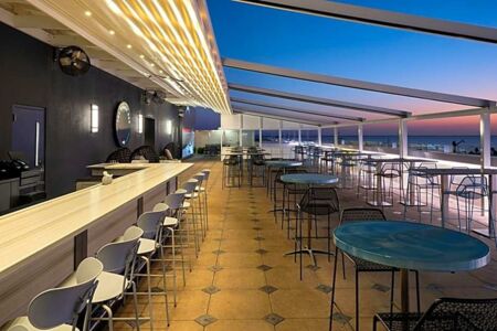 Marriott Courtyard Kennedy Space Center Space Bar